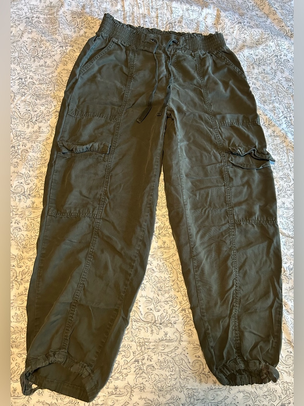 Time and Tru Olive Green High-Rise Cargo Jogger Pants - Size M (8-10)